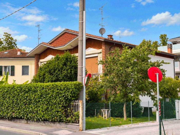 Appartamento con 6 locali in vendita in Via Quarantola, Cà Ossi, Forlì
