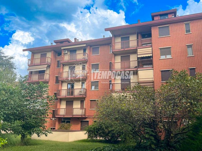 Appartamento trilocale in vendita in Via Vincenzo Monti, Centro, Orbassano