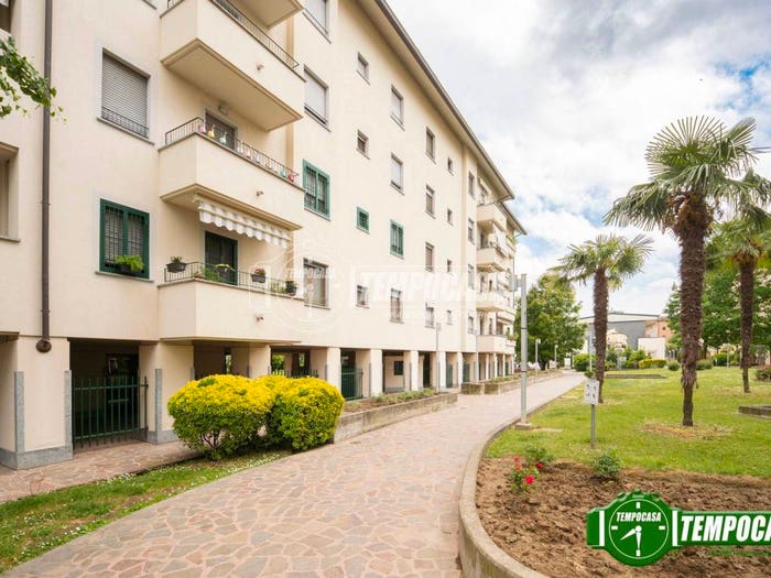 Appartamento trilocale in vendita in Via Luigi Calori, Centro, Locate di Triulzi