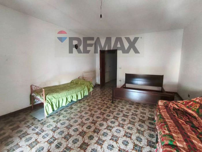 Casa con 6 locali in vendita in corso umberto primo, Roggiano Gravina