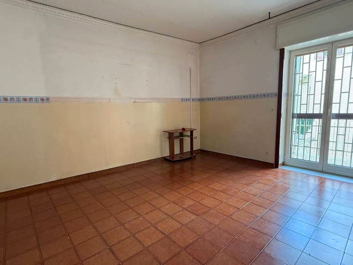 Appartamento trilocale in vendita in Via Milanesi, Centro Storico, Giugliano in Campania