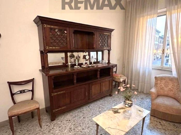 Appartamento trilocale in vendita in Via Sammartino, Politeama Ruggiero Settimo, Palermo