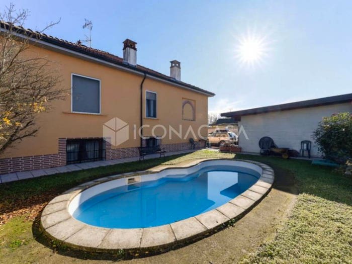 Casa con 5 locali in vendita in Via Alagna, Centro, Garlasco