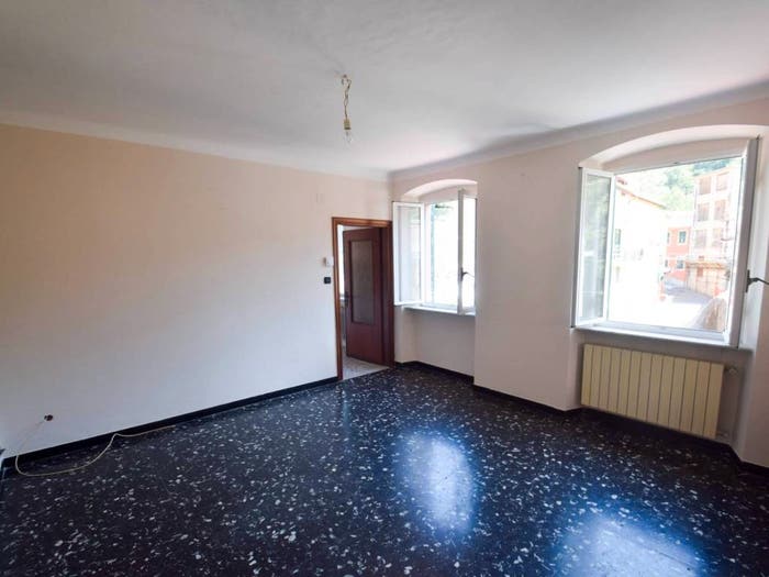 Appartamento trilocale in vendita in Via Ferriera, Mele