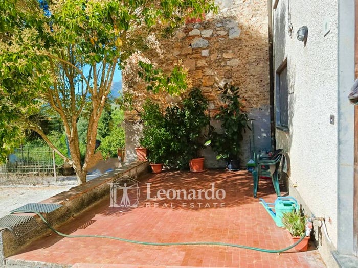 Casa con 6 locali in vendita in Via Canipaletti, Pieve a Elici Montigiano Gualdo, Massarosa