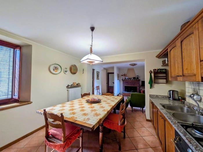 Casa con 6 locali in vendita in Via della Fontana, Vitiana, Coreglia Antelminelli