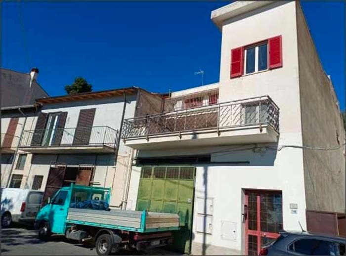 Appartamento con 6 locali in vendita in VIA SAN NICOLA, Centro, Cori