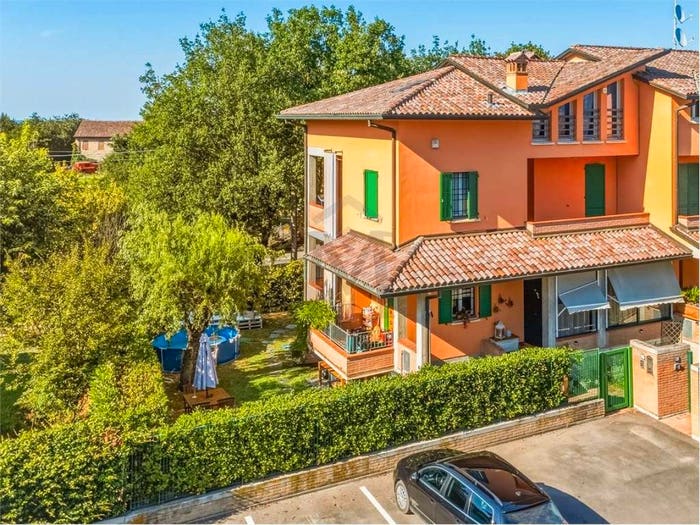 Casa con 6 locali in vendita in ALDO MORO, Centro, Albinea