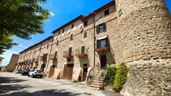 Appartamento con 6 locali in vendita in Piazza Polimante, Spina, Marsciano