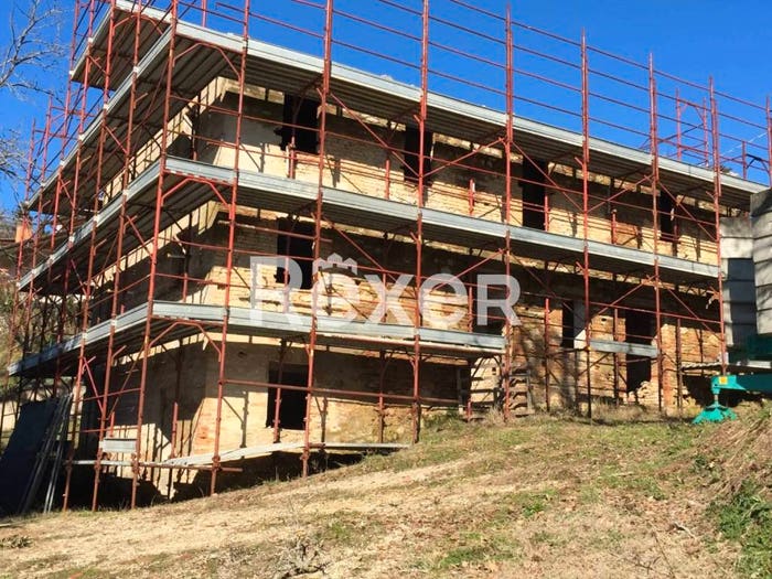 Casa con 6 locali in vendita in Via Roma, Sant'Angelo in Pontano