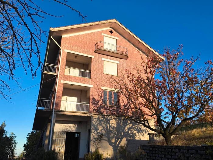 Casa con 6 locali in vendita in Strada Merlini, Costigliole d'Asti