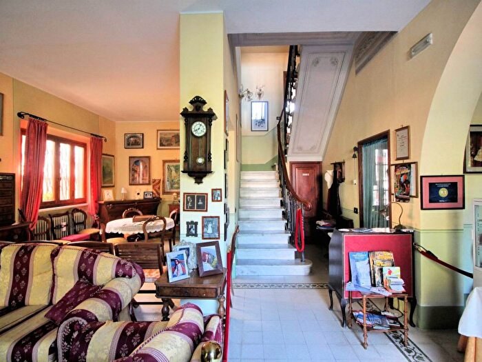 Casa con 6 locali in vendita in Via Vincenzo Bellini, Torre del Lago, Viareggio