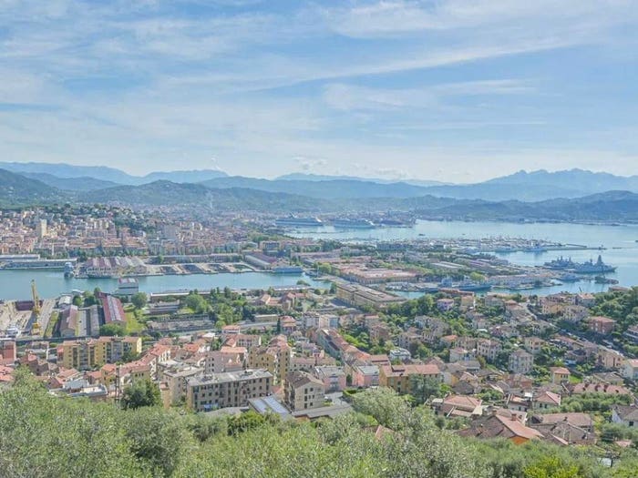 Appartamento con 6 locali in vendita in Via Sant'Andrea, Fabiano La Lizza, La Spezia