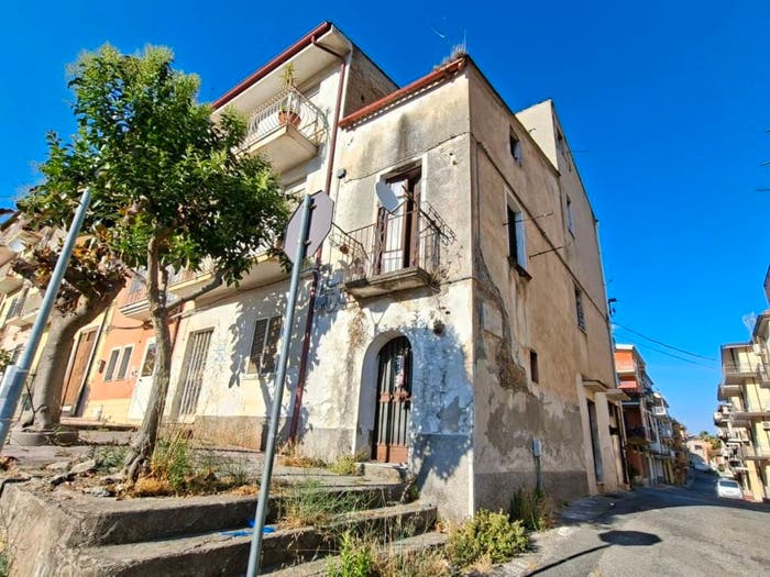 Casa bilocale in vendita in Piazza Giuseppe Garibaldi, Nicastro Sambiase, Lamezia Terme