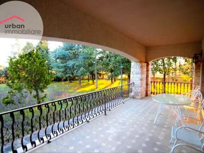 Casa con 6 locali in vendita in Via Santa Lucia, Centro, Pizzoli
