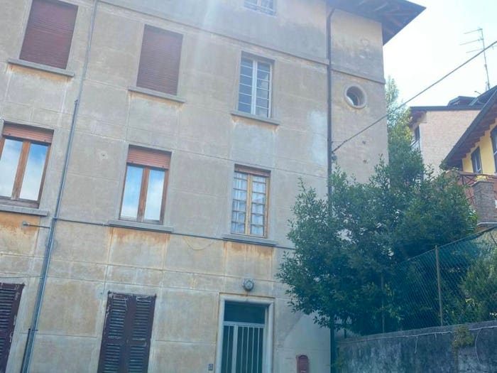 Casa con 6 locali in vendita in Stradetta Trello, Lovere