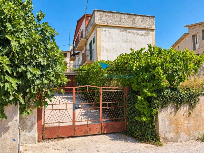 Casa con 5 locali in vendita in Viale Umberto I, Civitaretenga, Navelli