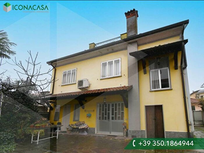 Casa quadrilocale in vendita in Via Solferino, Ravello Villastanza Villapia, Parabiago