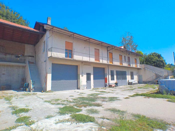 Casa con 6 locali in vendita in Strada CasaleAsti, Cereseto