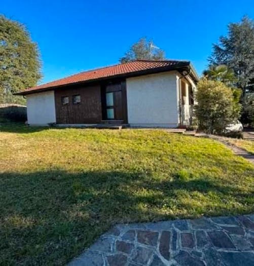 Appartamento quadrilocale in vendita in Via Leonardo da Vinci, Centro, Costa Masnaga
