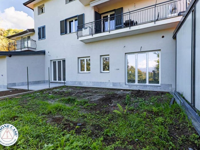 Appartamento bilocale in vendita in Via Guido Andreani, Ghirla, Valganna