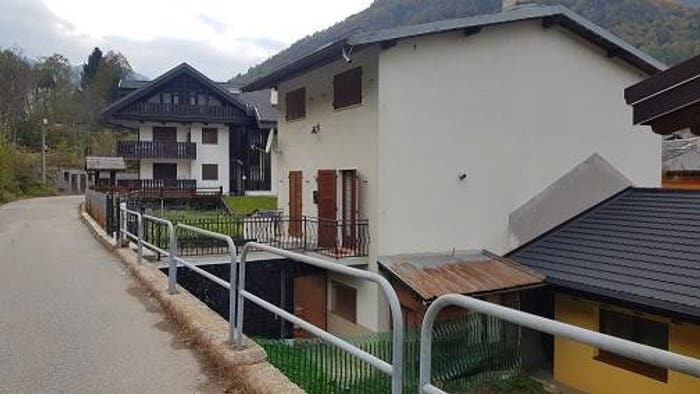 Casa quadrilocale in vendita in Frazione Casa Pareti, Centro, Scopello
