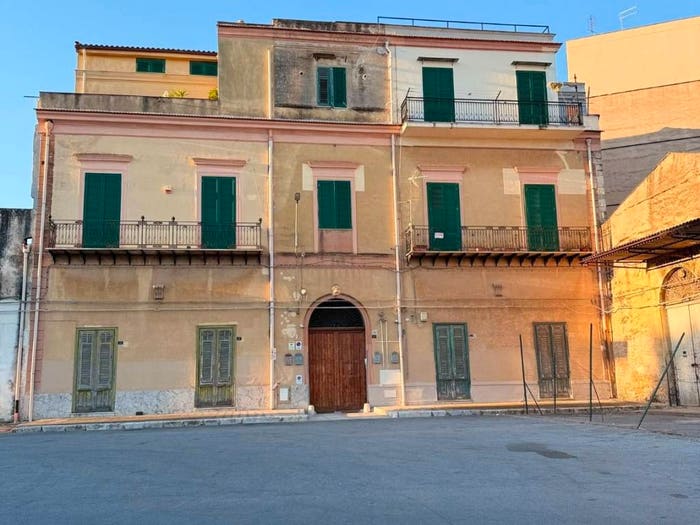 Appartamento con 6 locali in vendita in Via Stazione, Centro, Bagheria