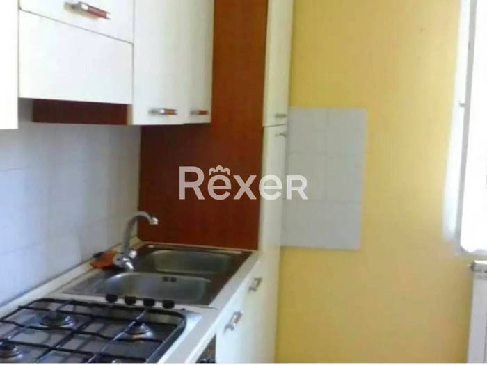 Appartamento trilocale in vendita in Via IV Novembre, Centro, Fermignano