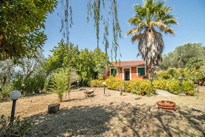 Casa bilocale in vendita in Via Carioci, Stimigliano