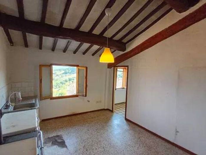 Appartamento trilocale in vendita in Piazza Del Castello, Centro, Gambassi Terme