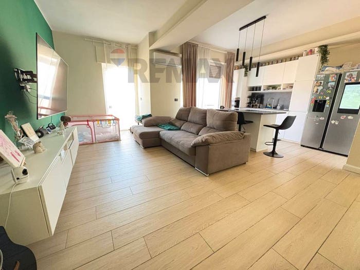 Appartamento trilocale in vendita in Soccavo, Napoli