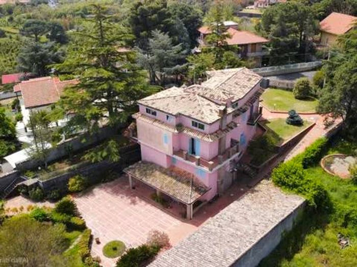 Casa con 6 locali in vendita in Via San Tommaso No Number, Centro, Mascalucia