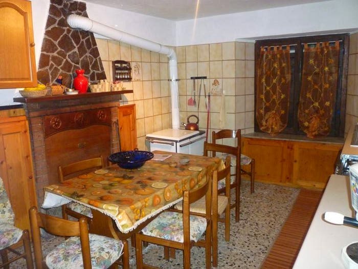Casa con 6 locali in vendita in Piazza Patarazzi, Sant'anna Pelago, Pievepelago
