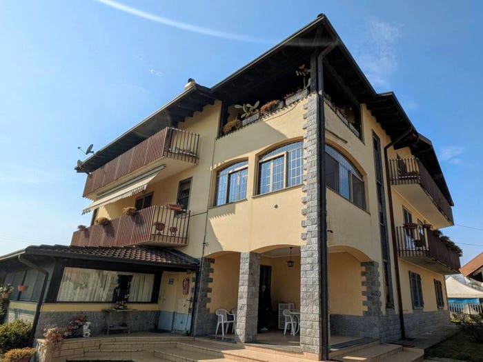 Appartamento con 6 locali in vendita in Via Cascinini, Momo