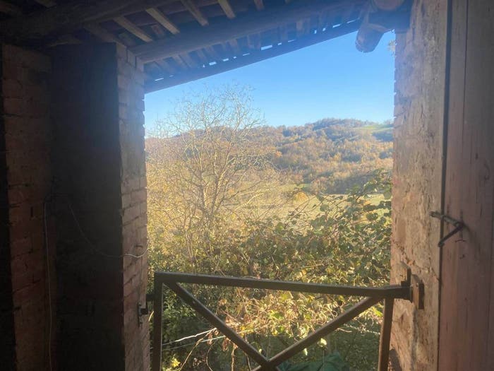 Casa con 6 locali in vendita in Canossa