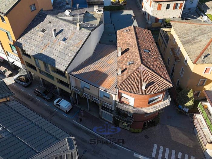 Casa con 6 locali in vendita in Via Senatore Ezio Vanoni, Centro, Morbegno