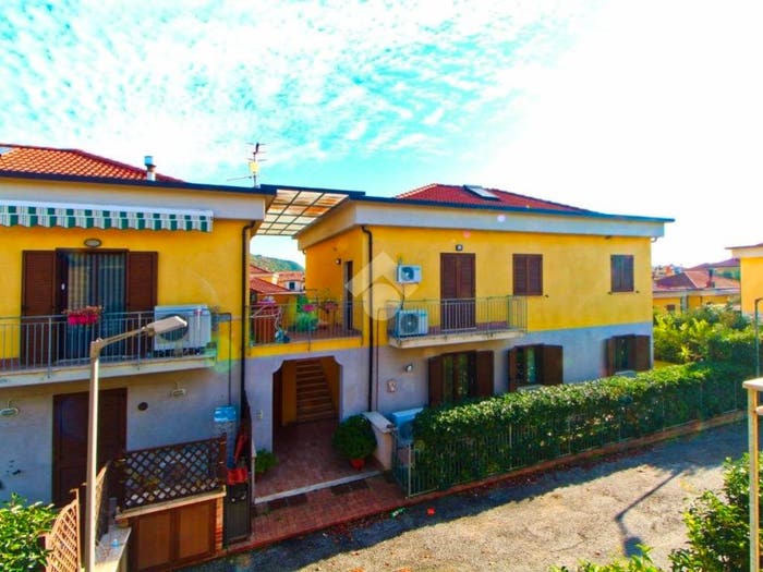 Casa con 5 locali in vendita in Via Parmenide, Ascea