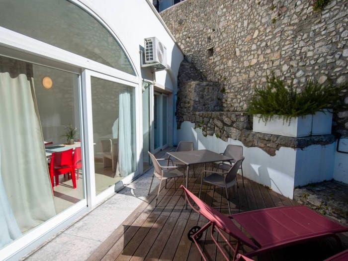 Appartamento trilocale in vendita in Via Borago, Magugnano, Brenzone sul Garda