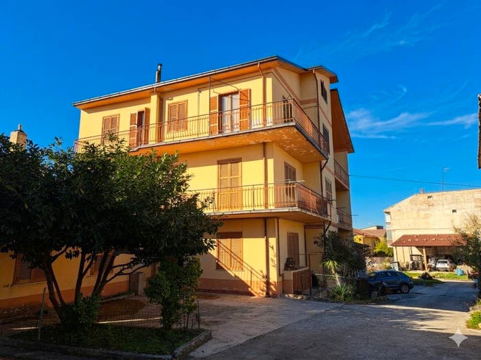 Appartamento con 6 locali in vendita in Località Pirrocco, Bojano