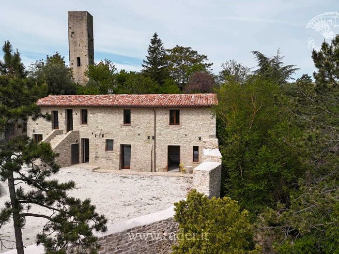 Casa con 6 locali in vendita in Vocabolo Cerreto, San Venanzo
