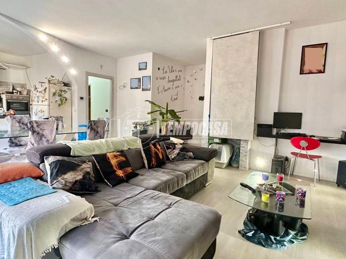 Appartamento quadrilocale in vendita in Via Don Enzo Rampolla, Loreto Stazione, Loreto