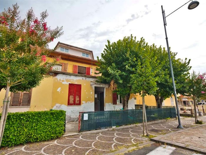 Casa con 6 locali in vendita in VIA CAPO I PRATI, Fiuggi