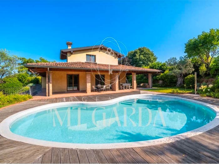 Casa con 6 locali in vendita in via del Santuario, Lonato, Lonato del Garda
