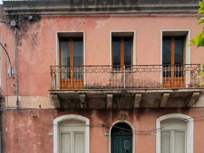Casa con 6 locali in vendita in Via San Vincenzo, Fiumefreddo di Sicilia