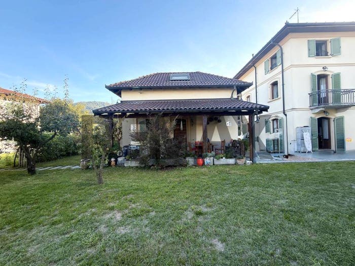 Casa bilocale in vendita in VIA GALILEI, Centro, Cunardo