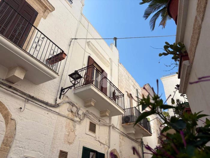 Casa trilocale in vendita in Piazza S Maria delle Grazie, Centro, Polignano a Mare