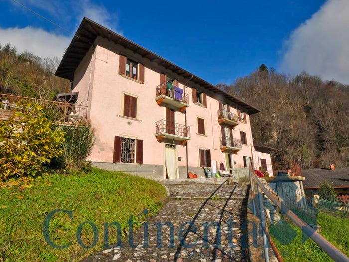 Appartamento bilocale in vendita in Via Corna, Santa Brigida