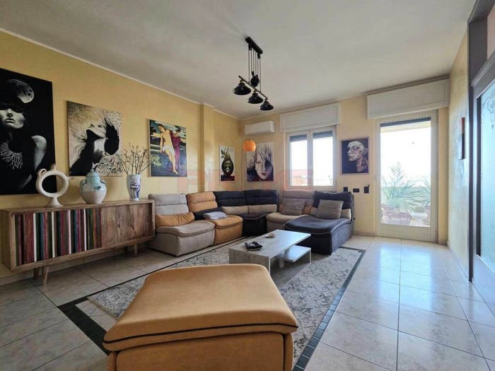 Casa con 5 locali in vendita in Via Sandro Pertini, Centro, Parabita