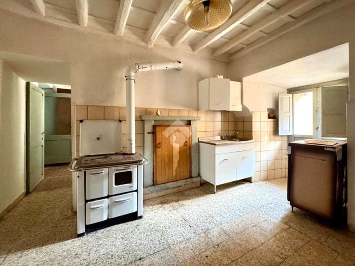 Appartamento quadrilocale in vendita in Via Corsica, Centro, Caprarola