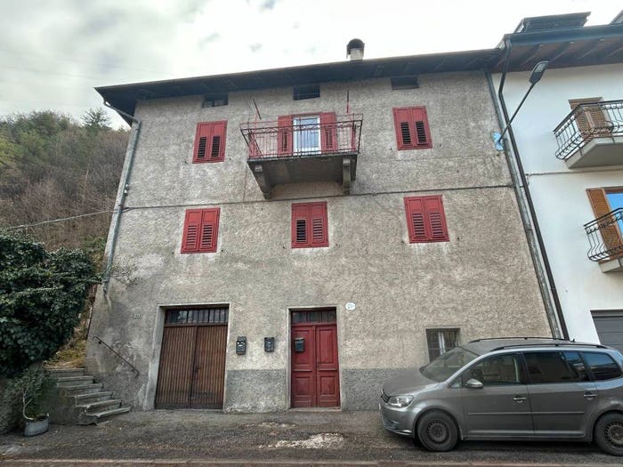Casa con 6 locali in vendita in Via Molini, Salorno sulla strada del vino